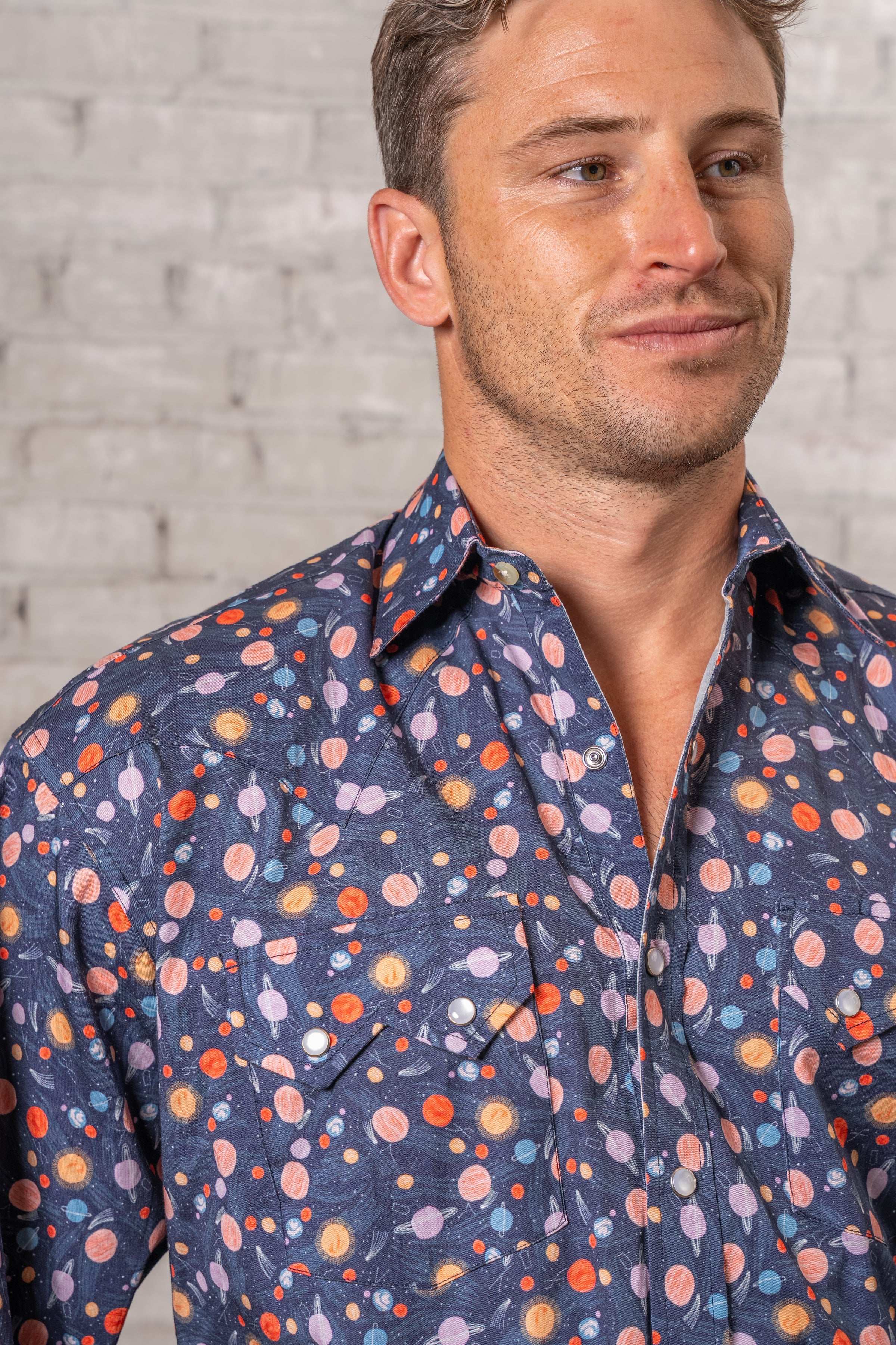 Men’s Solar System Short Sleeve Print Western Shirt in Navy