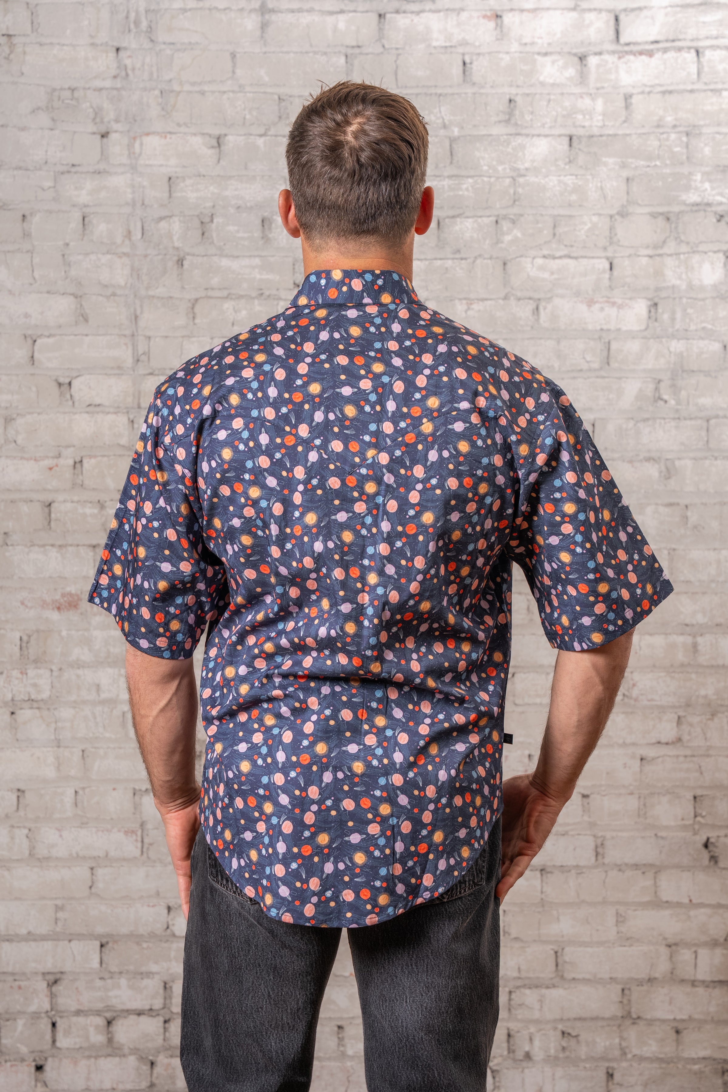 Men’s Solar System Short Sleeve Print Western Shirt in Navy