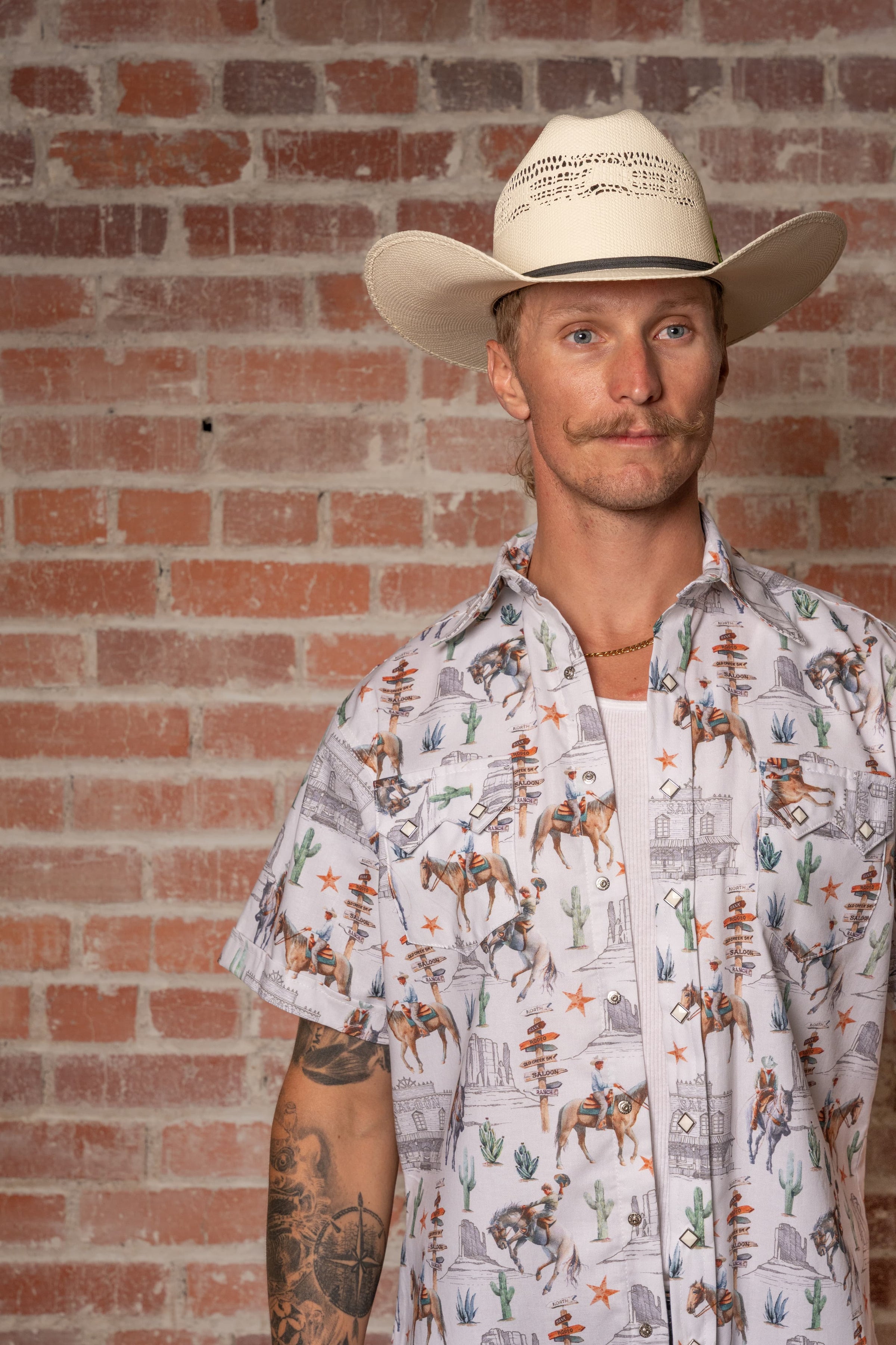 Men’s White Cactus & Cowboys Print Short Sleeve Western Shirt