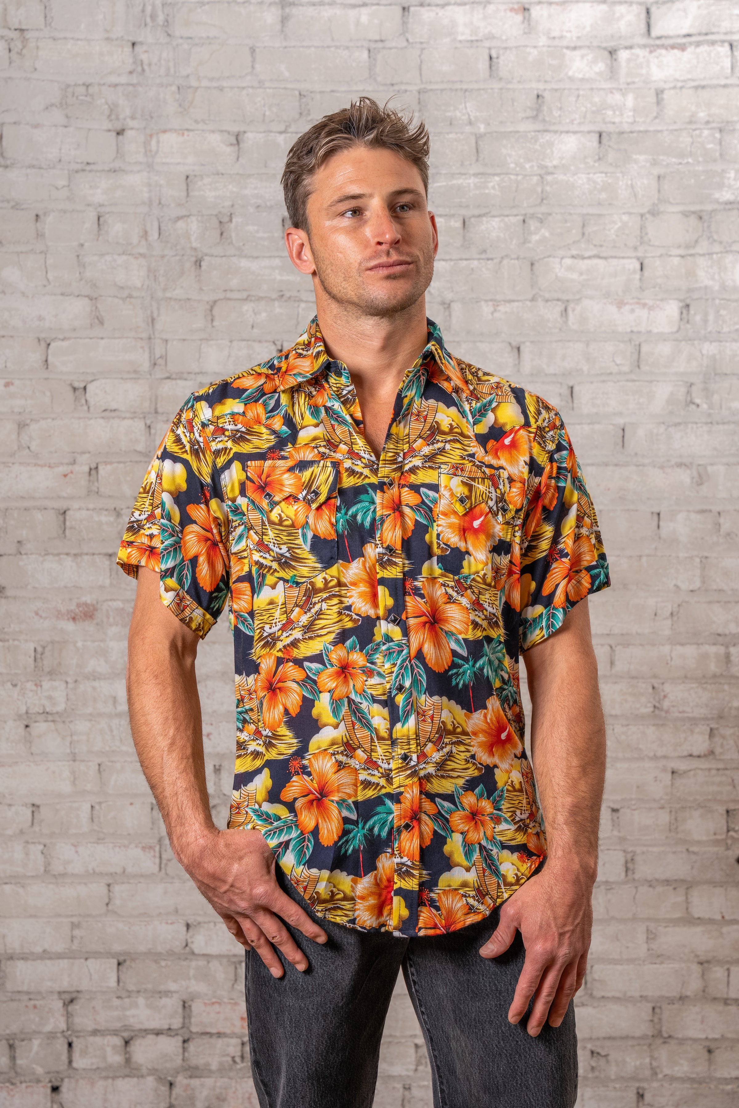 Men’s Short Sleeve Hawaiian Print Western Shirt in Orange