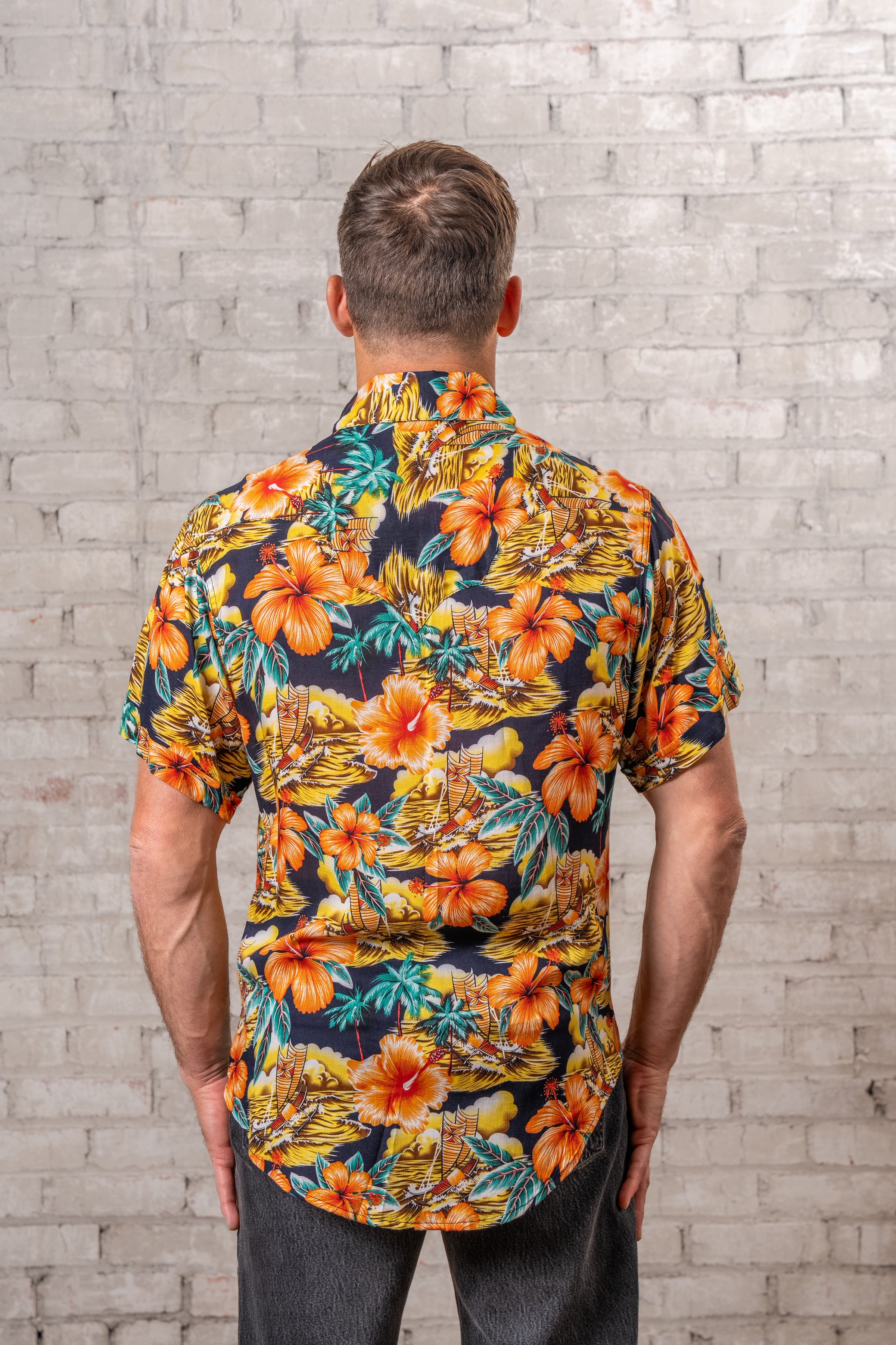Men’s Short Sleeve Hawaiian Print Western Shirt in Orange