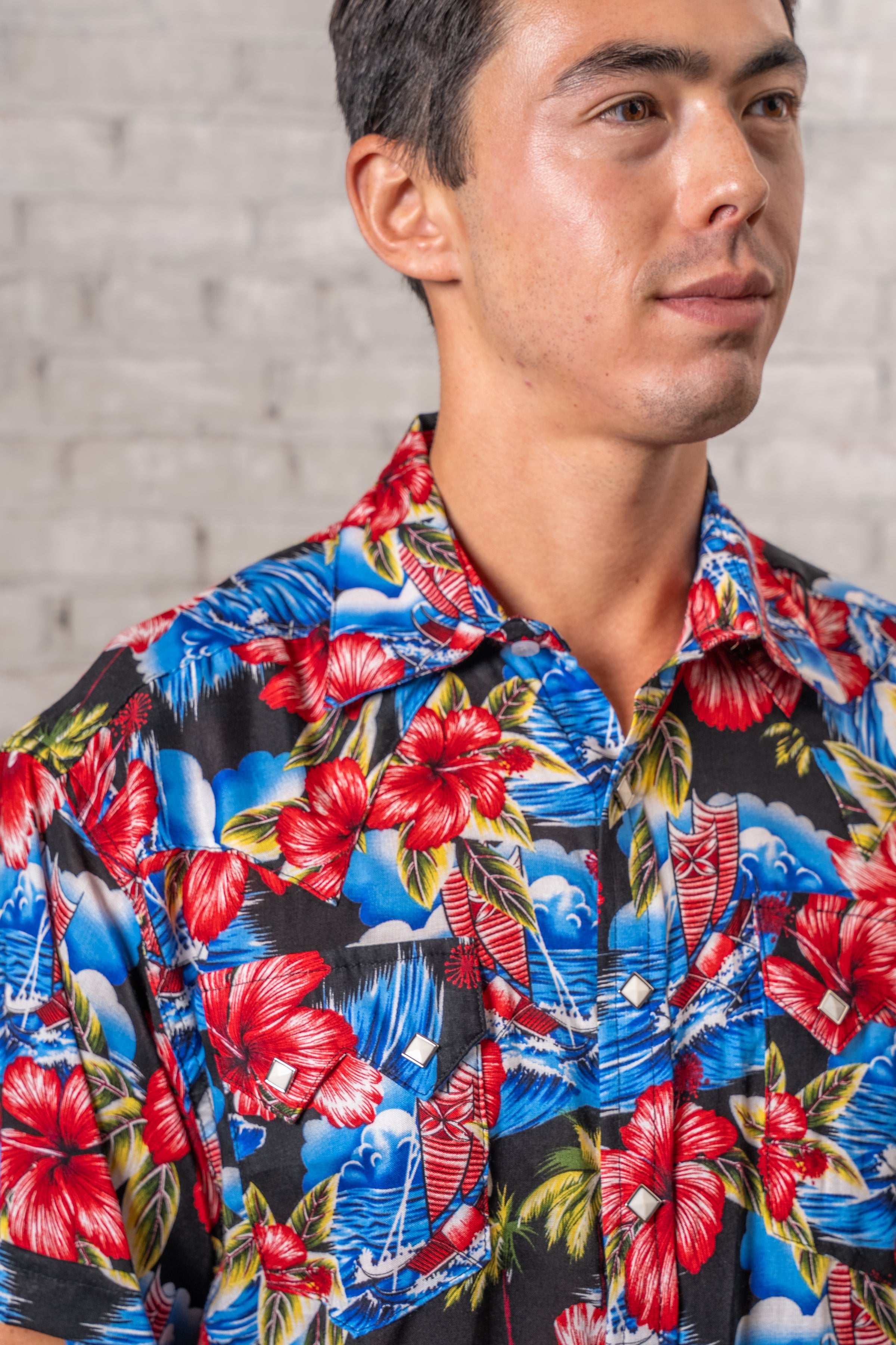 Men’s Short Sleeve Hawaiian Print Western Shirt in Purple