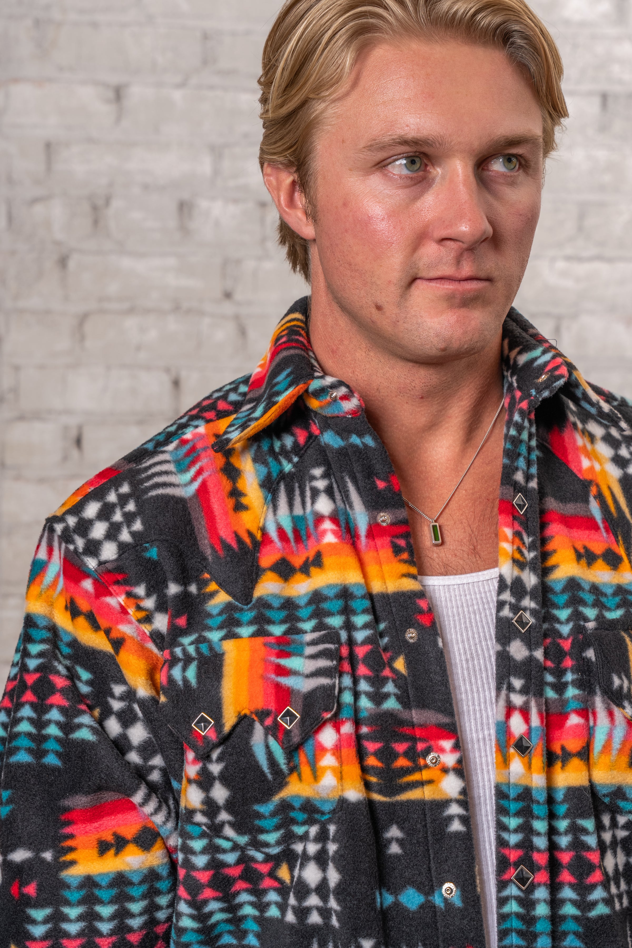Men's Native American Inspired Pattern Fleece Western Shirt in Black & Red