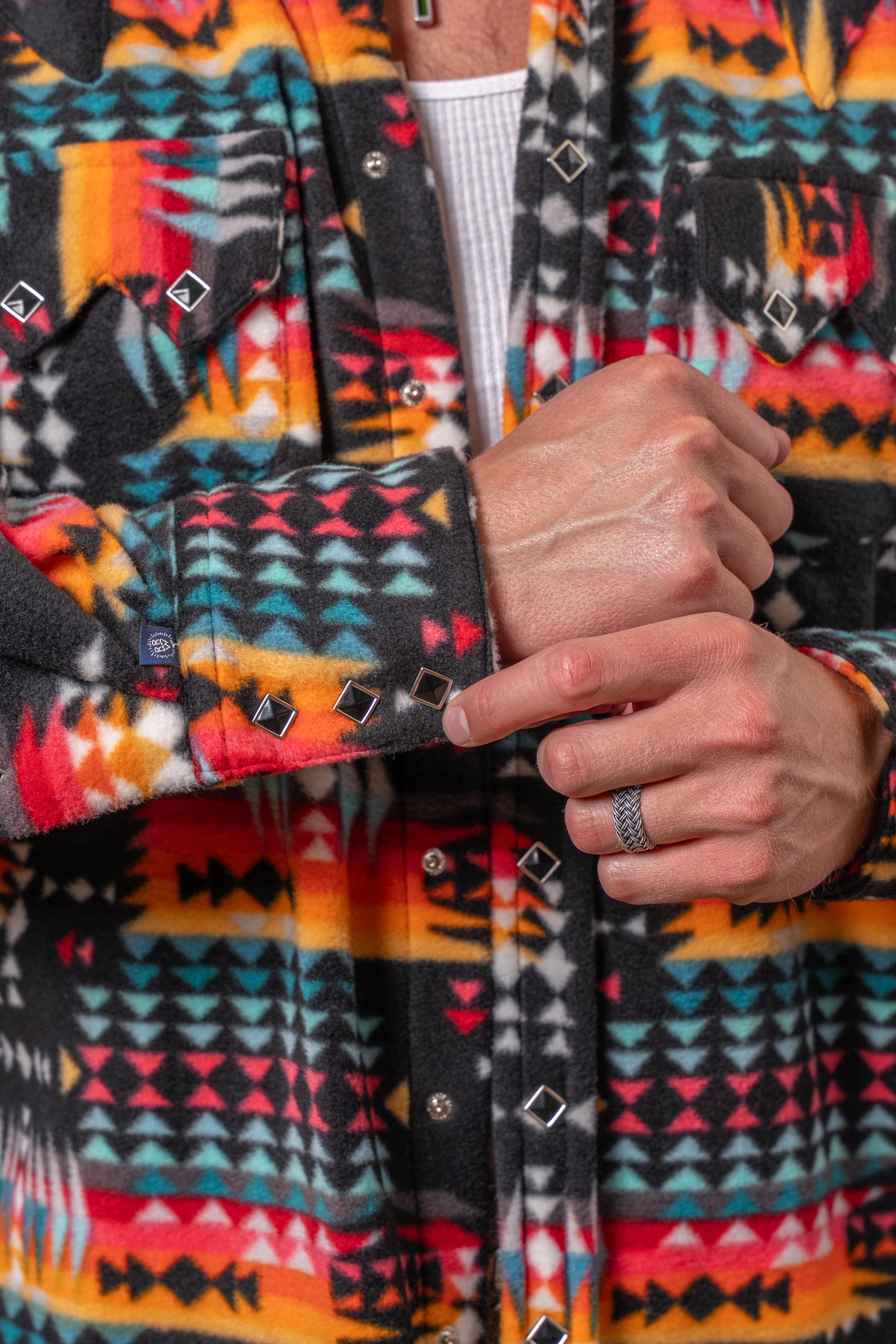 Men's Native American Inspired Pattern Fleece Western Shirt in Black & Red