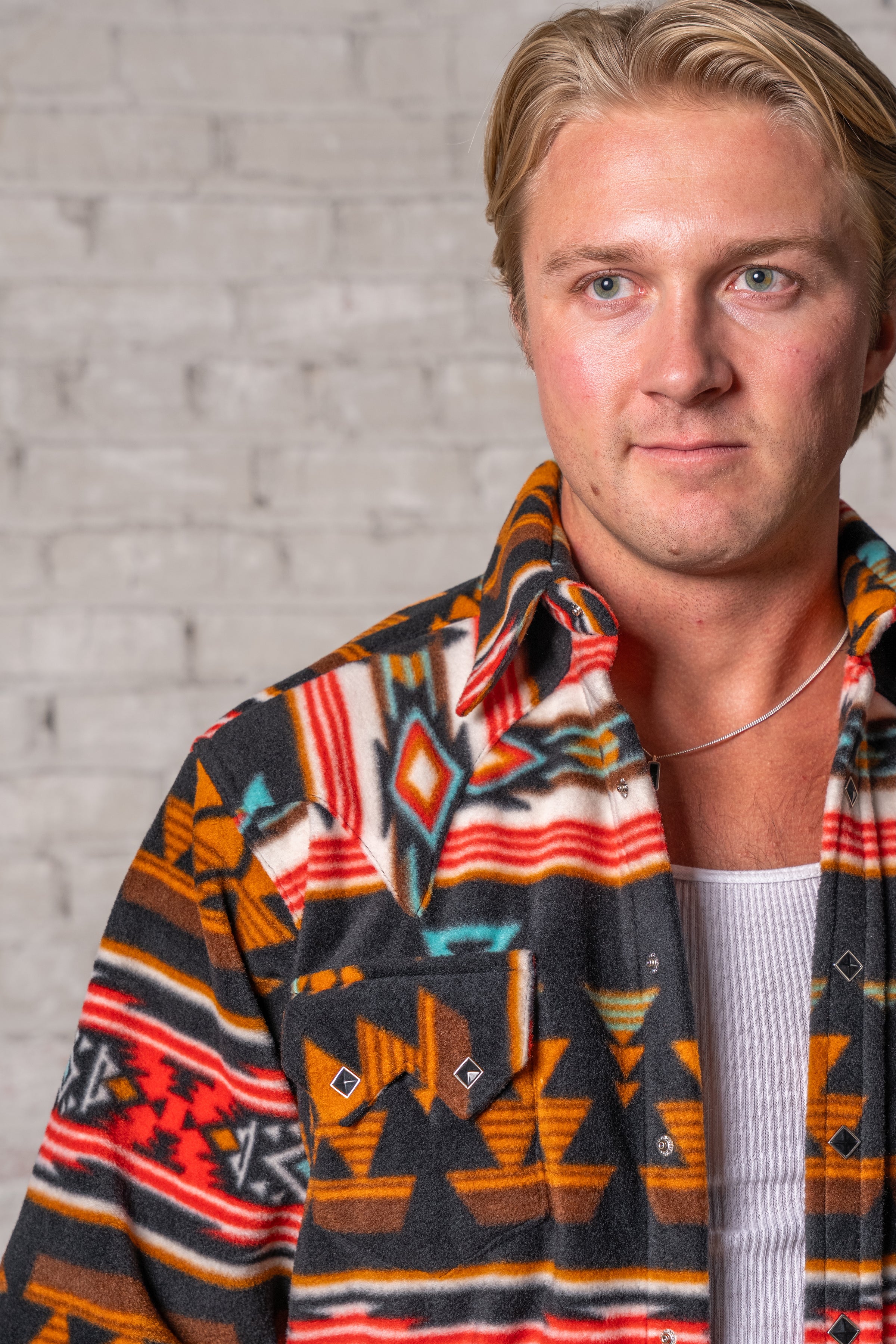 Men's Native American Inspired Pattern Fleece Western Shirt in Black & Rust