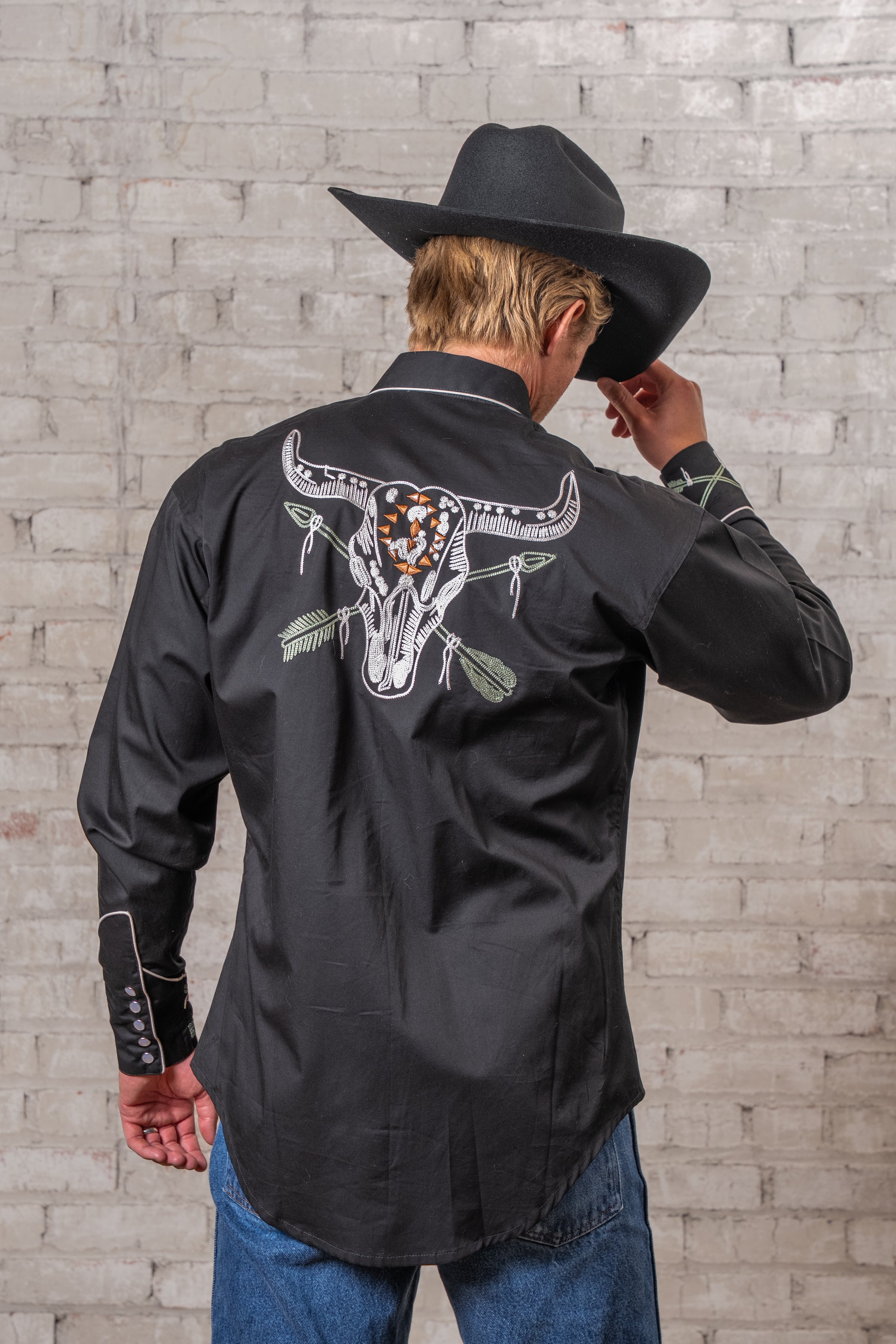 Men’s Vintage Black Steer Skull & Arrow Chain Stitch Embroidered Western Shirt