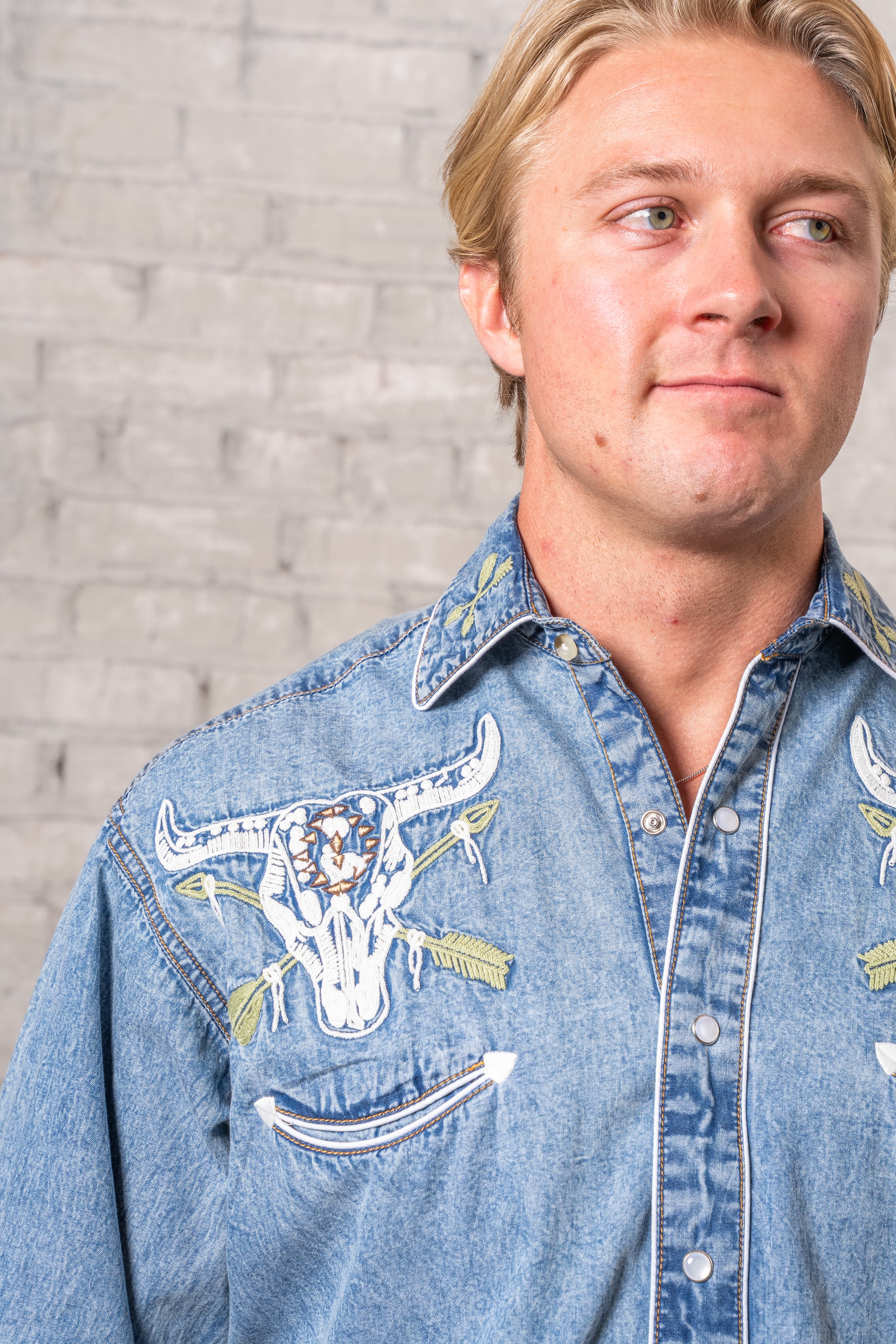 Men’s Vintage Denim Steer Skull & Arrow Chain Stitch Embroidered Western Shirt