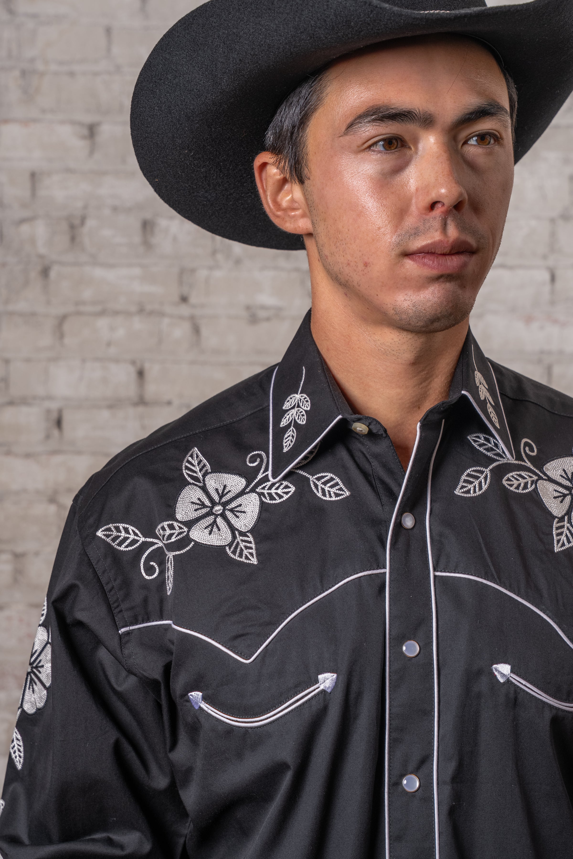 Men’s Vintage Black Floral Embroidered Western Shirt