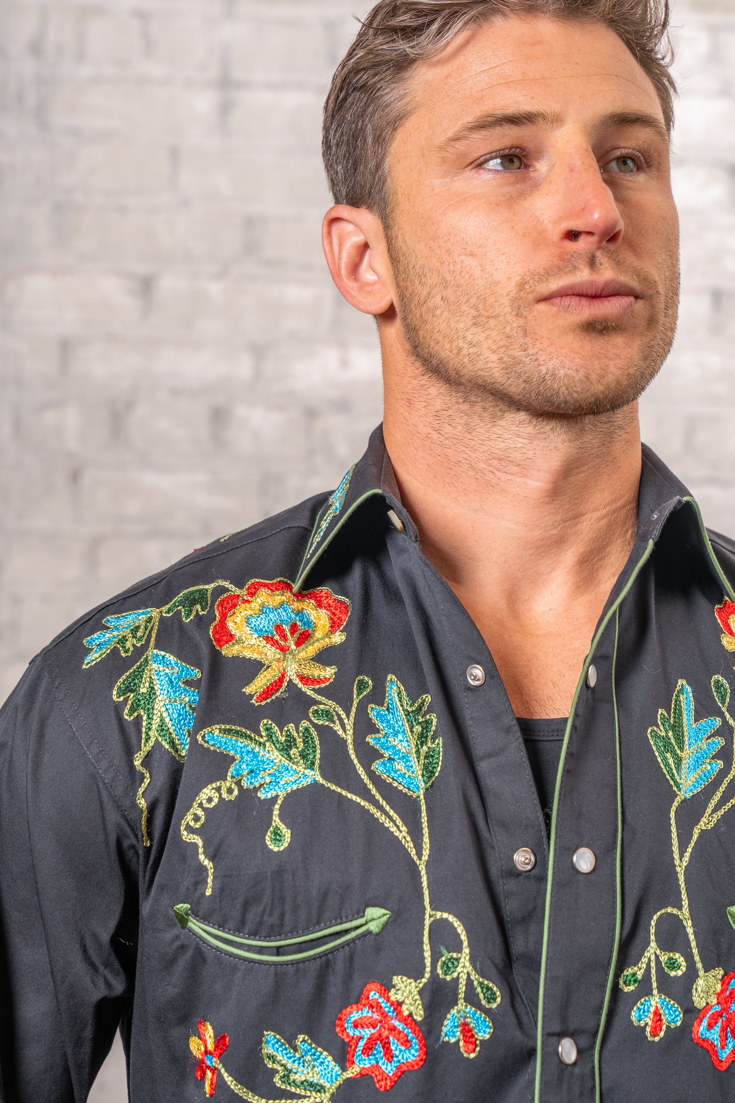 Men's Floral Embroidered Cotton Gabardine Black Western Shirt