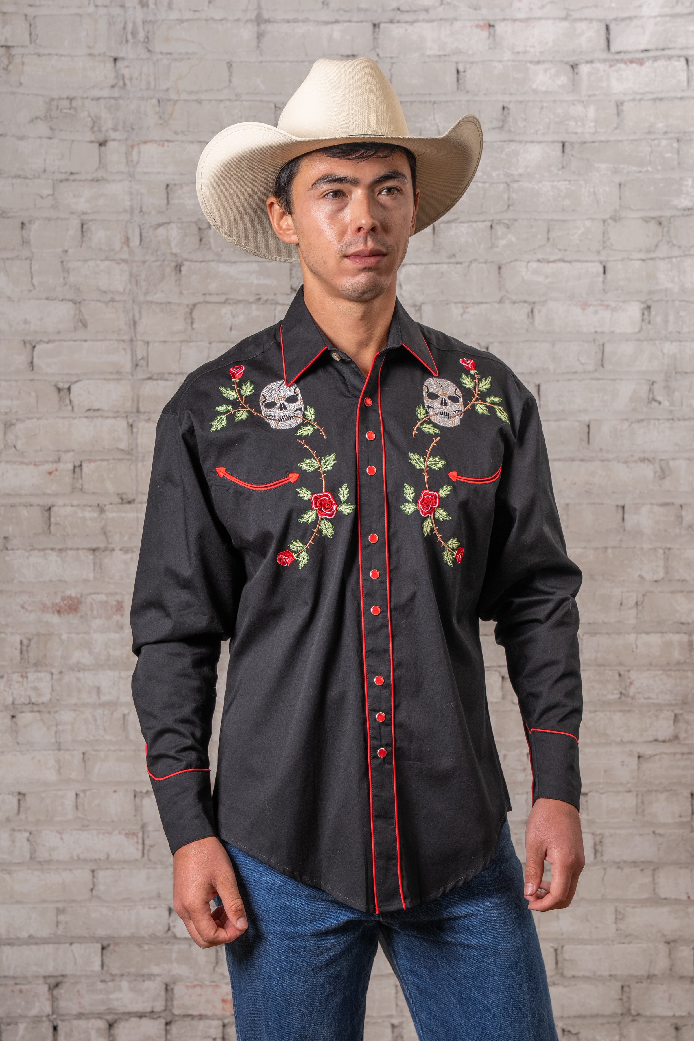 Men’s Skulls & Roses Vintage Embroidered Western Shirt