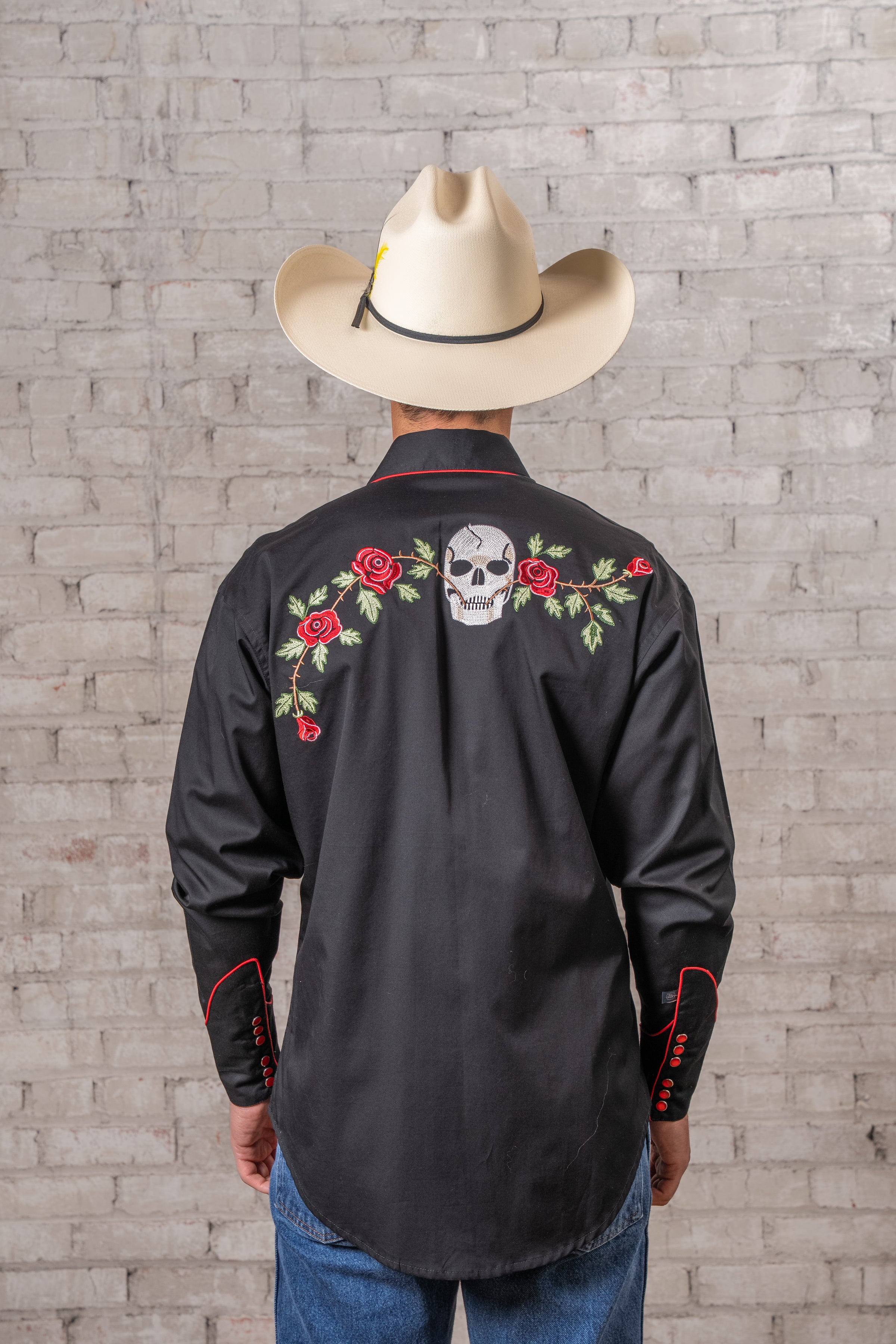 Men’s Skulls & Roses Vintage Embroidered Western Shirt