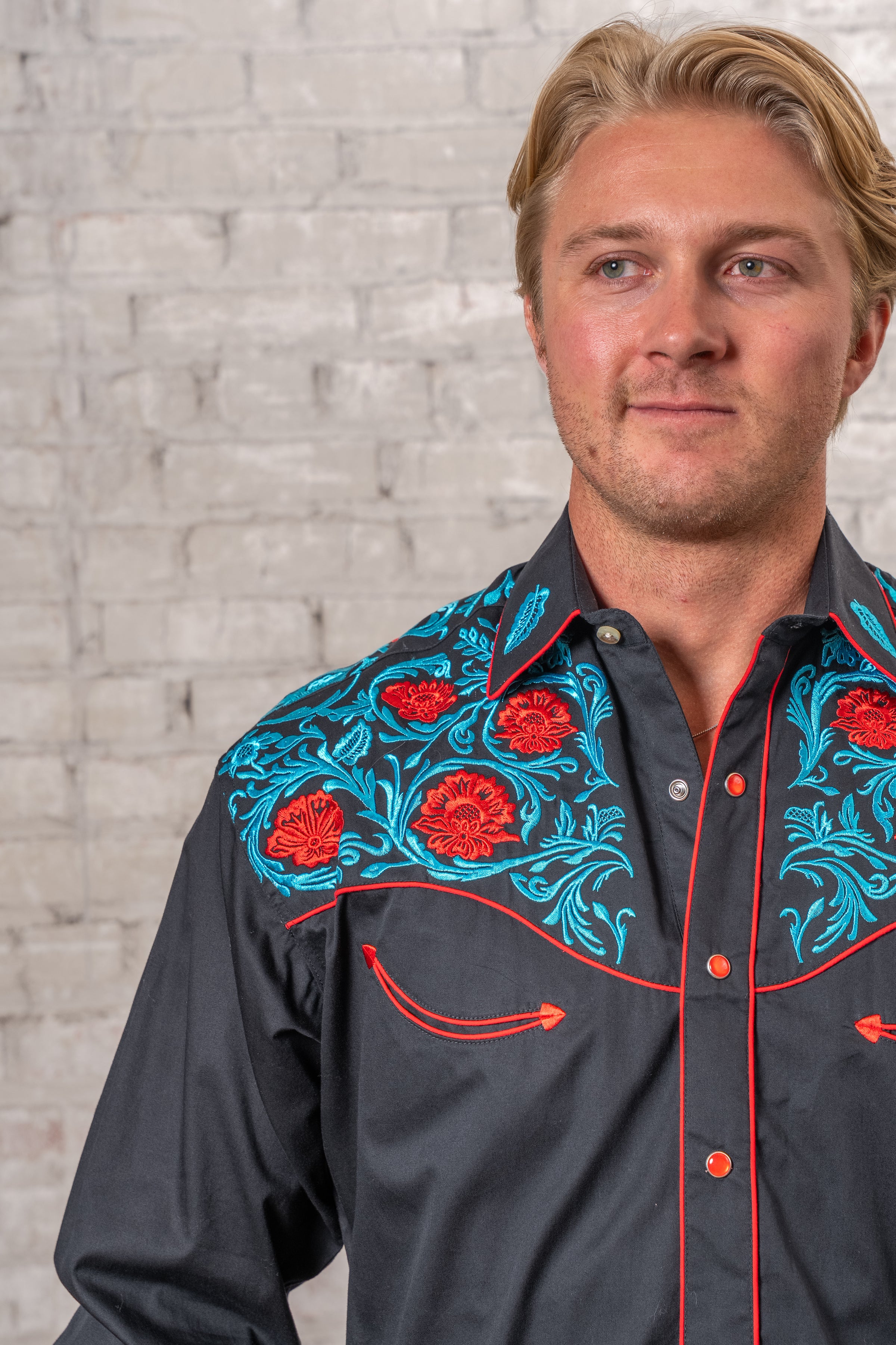 Men’s Vintage Red Floral & Turquoise Embroidered Western Shirt in Black