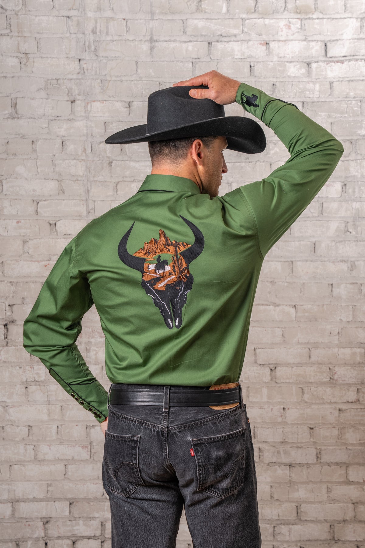 Men’s Green Bison Skull & Rider Embroidered Western Shirt
