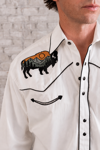 Men’s Ivory Bison & Mountain Embroidered Western Shirt