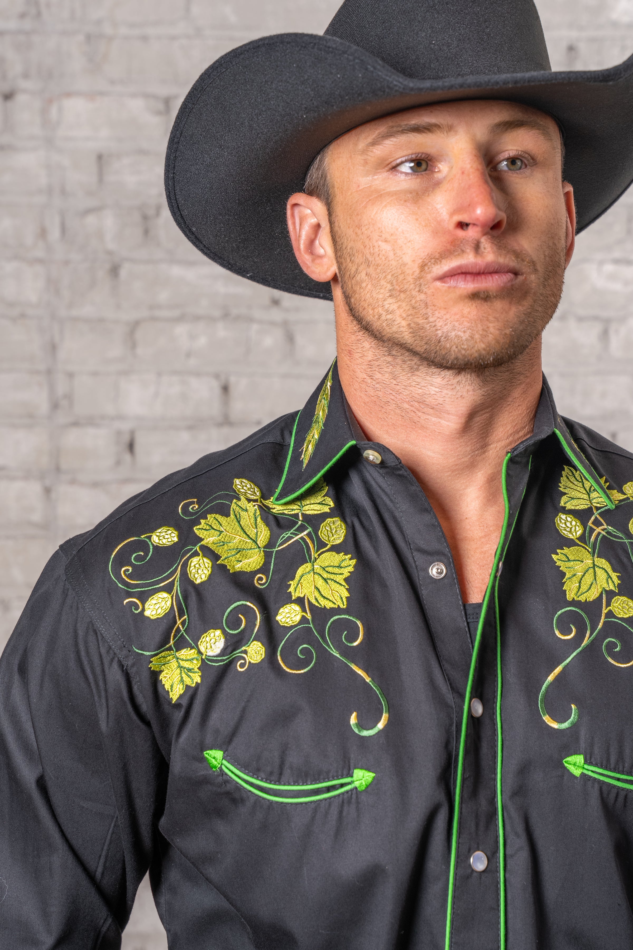 Men's Vintage Black Beer Hops Embroidered Western Shirt