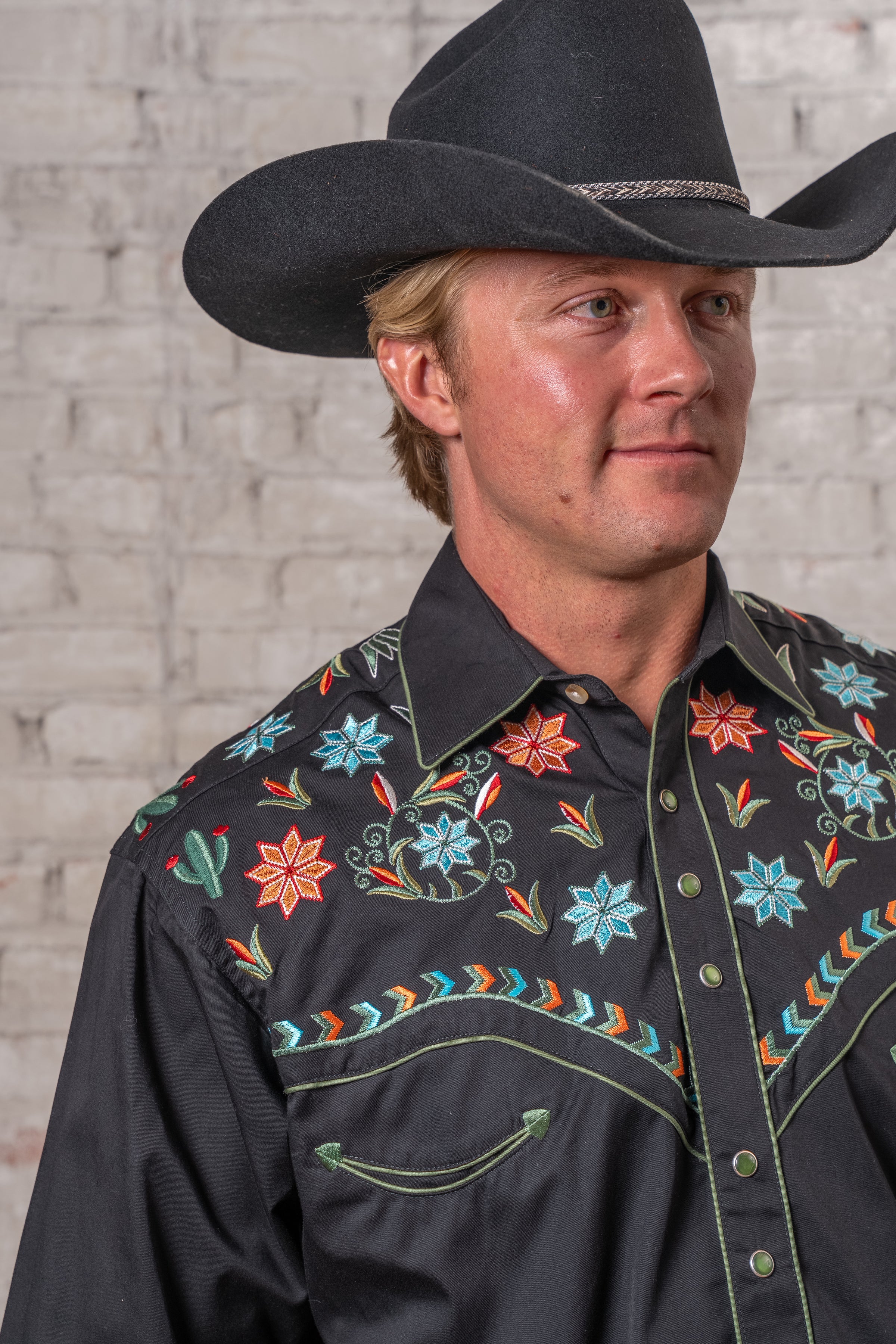 Men’s Black Agave Cactus Floral Embroidered Western Shirt