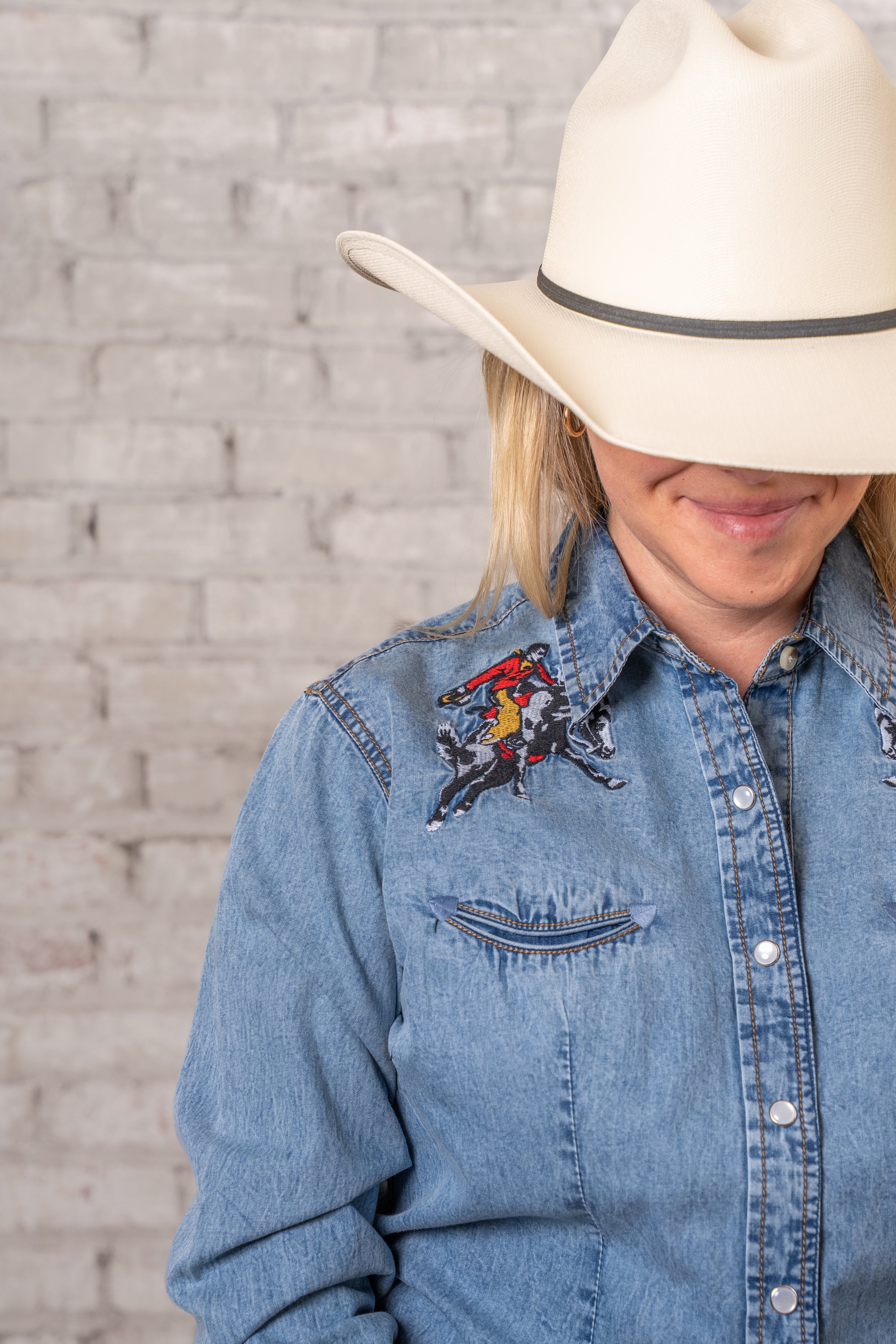 Women’s Rockmount Bronc Vintage Embroidery Western Shirt in Denim