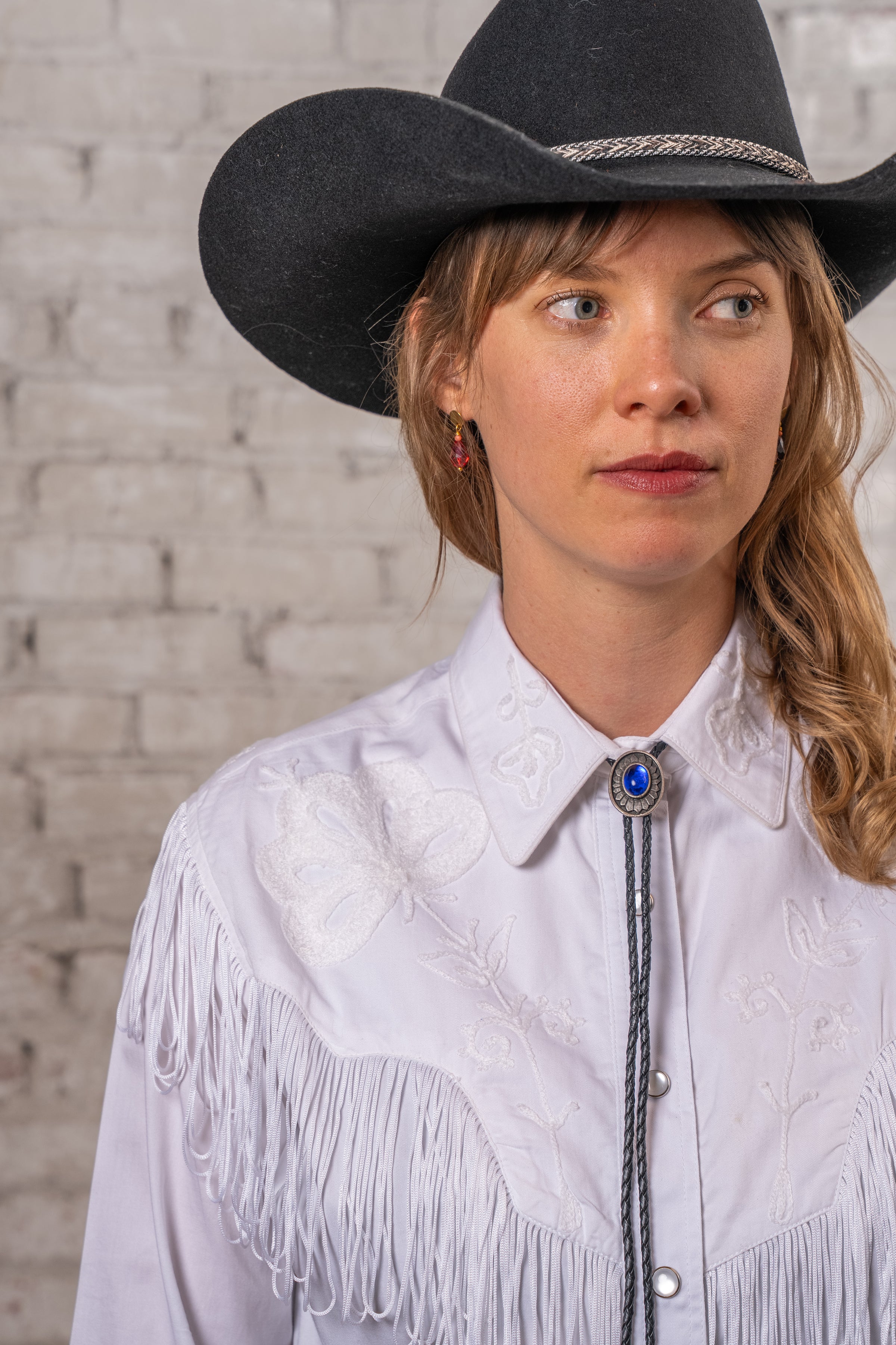 Women's Vintage White Fringe Embroidered Western Shirt