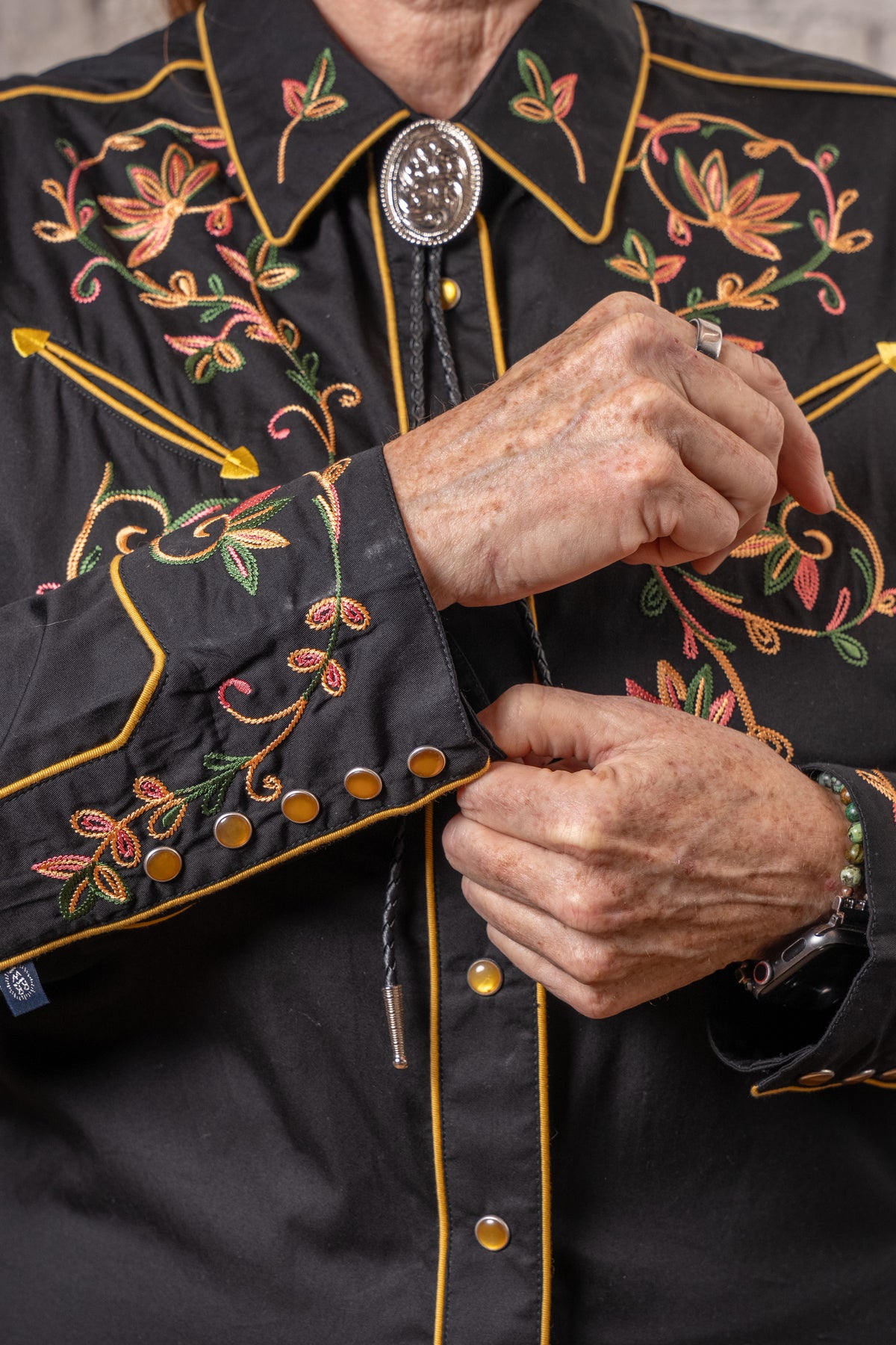 Women's Vintage Black Variegated Floral Embroidered Western Shirt
