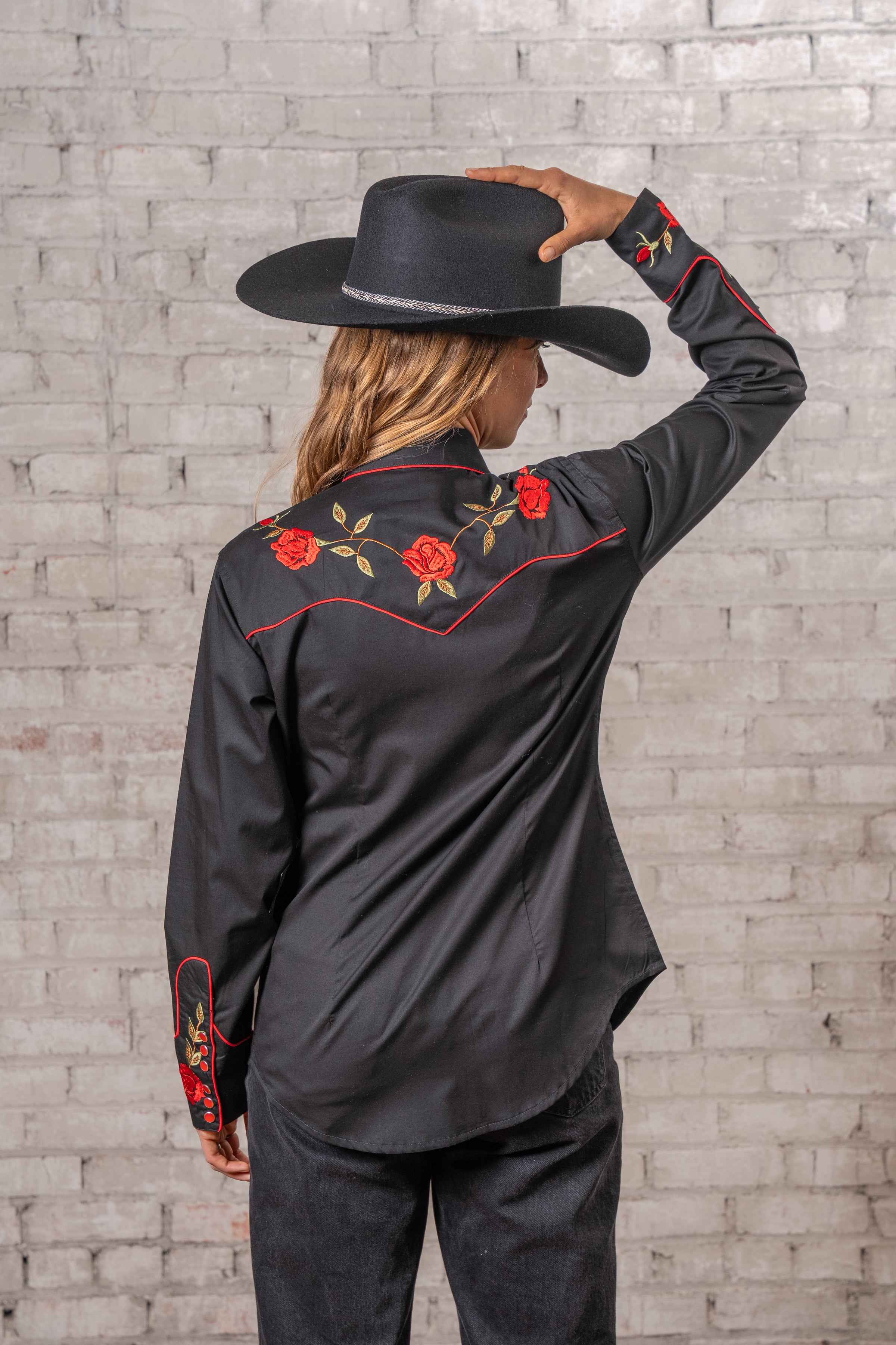Women's Vintage Black Rose Embroidered Western Shirt