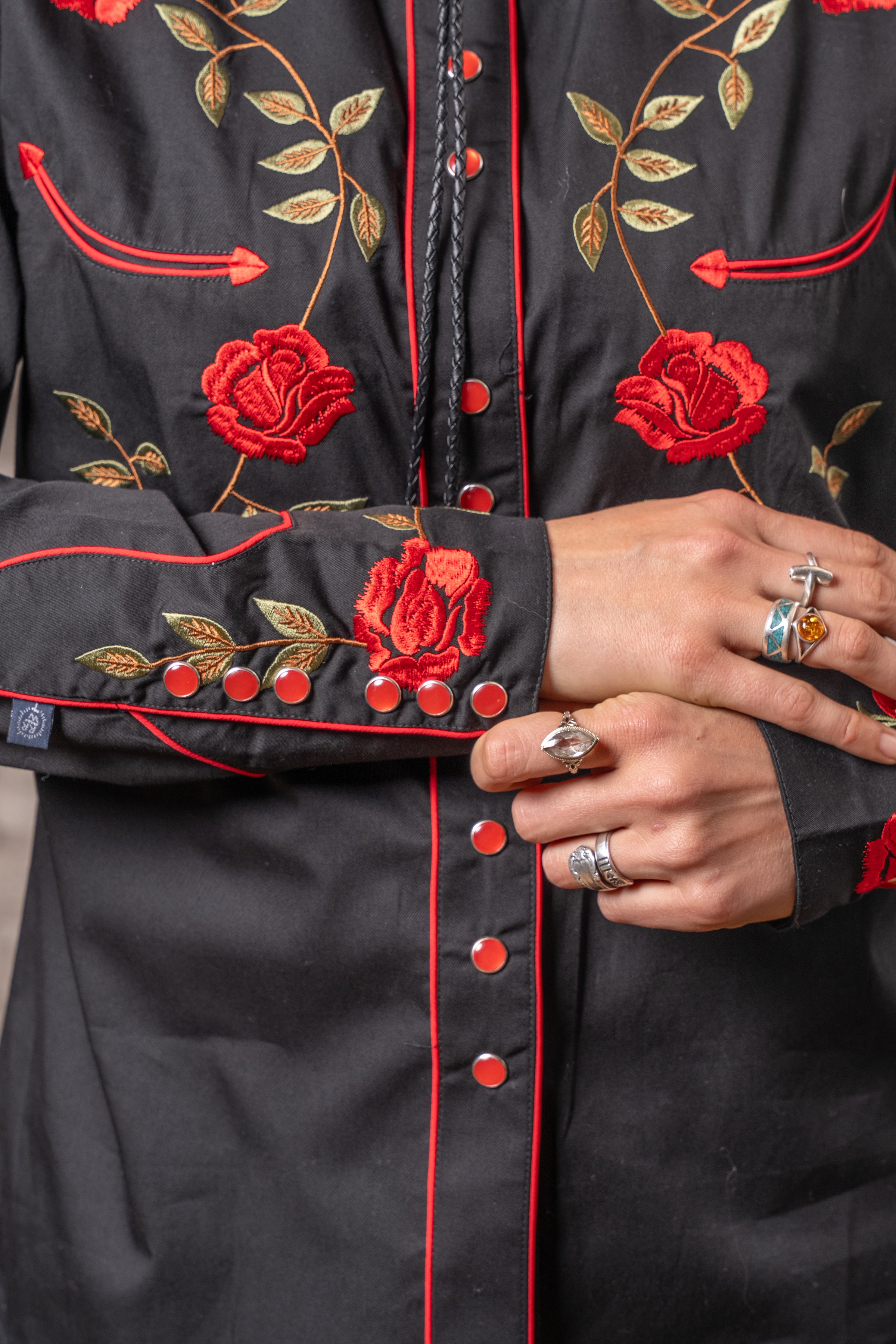 Women's Vintage Black Rose Embroidered Western Shirt
