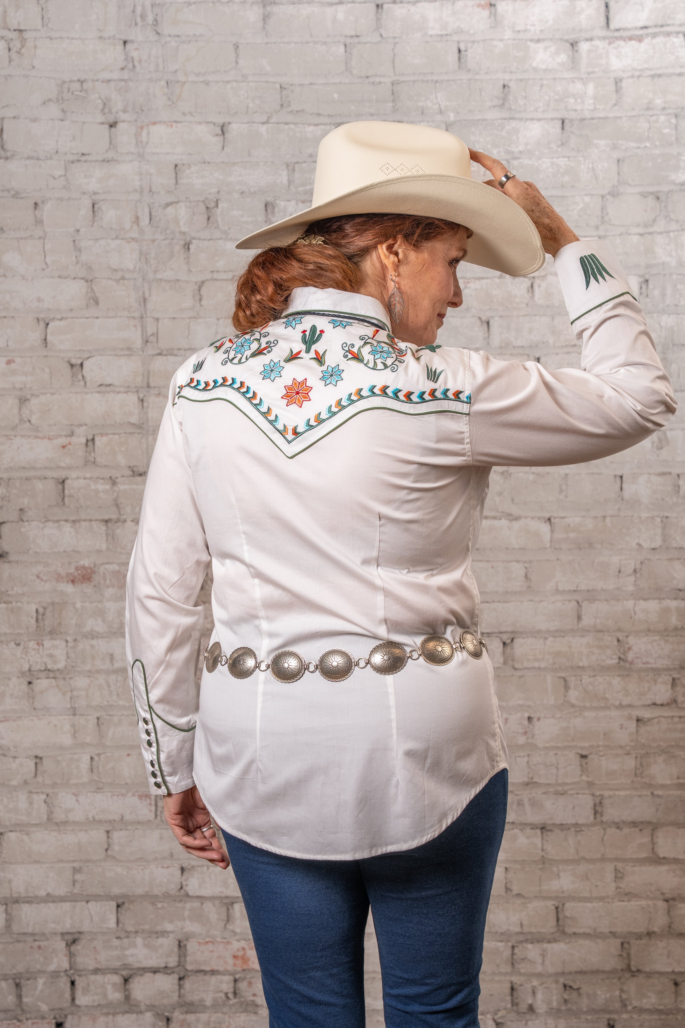 Women's Ivory Agave Cactus Floral Embroidered Western Shirt