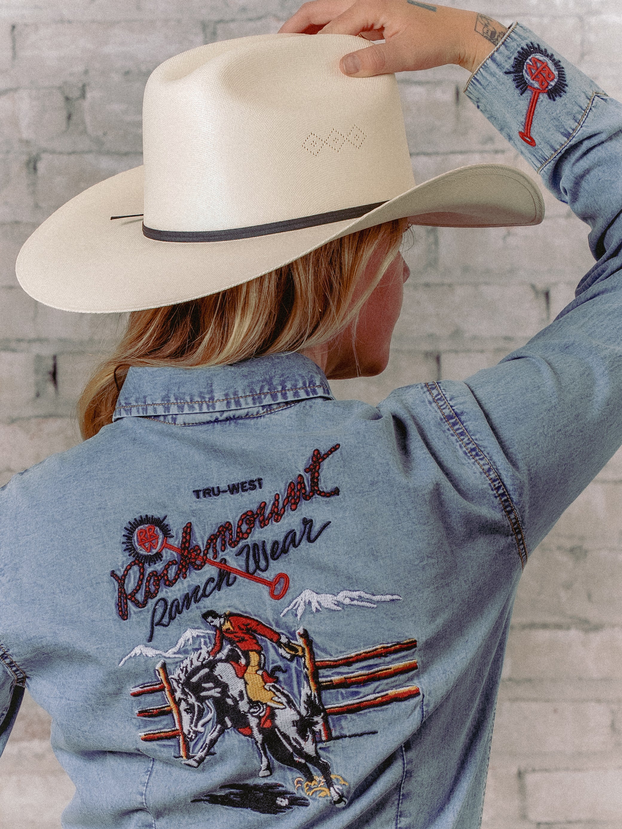 Women’s Rockmount Bronc Vintage Embroidery Western Shirt in Denim