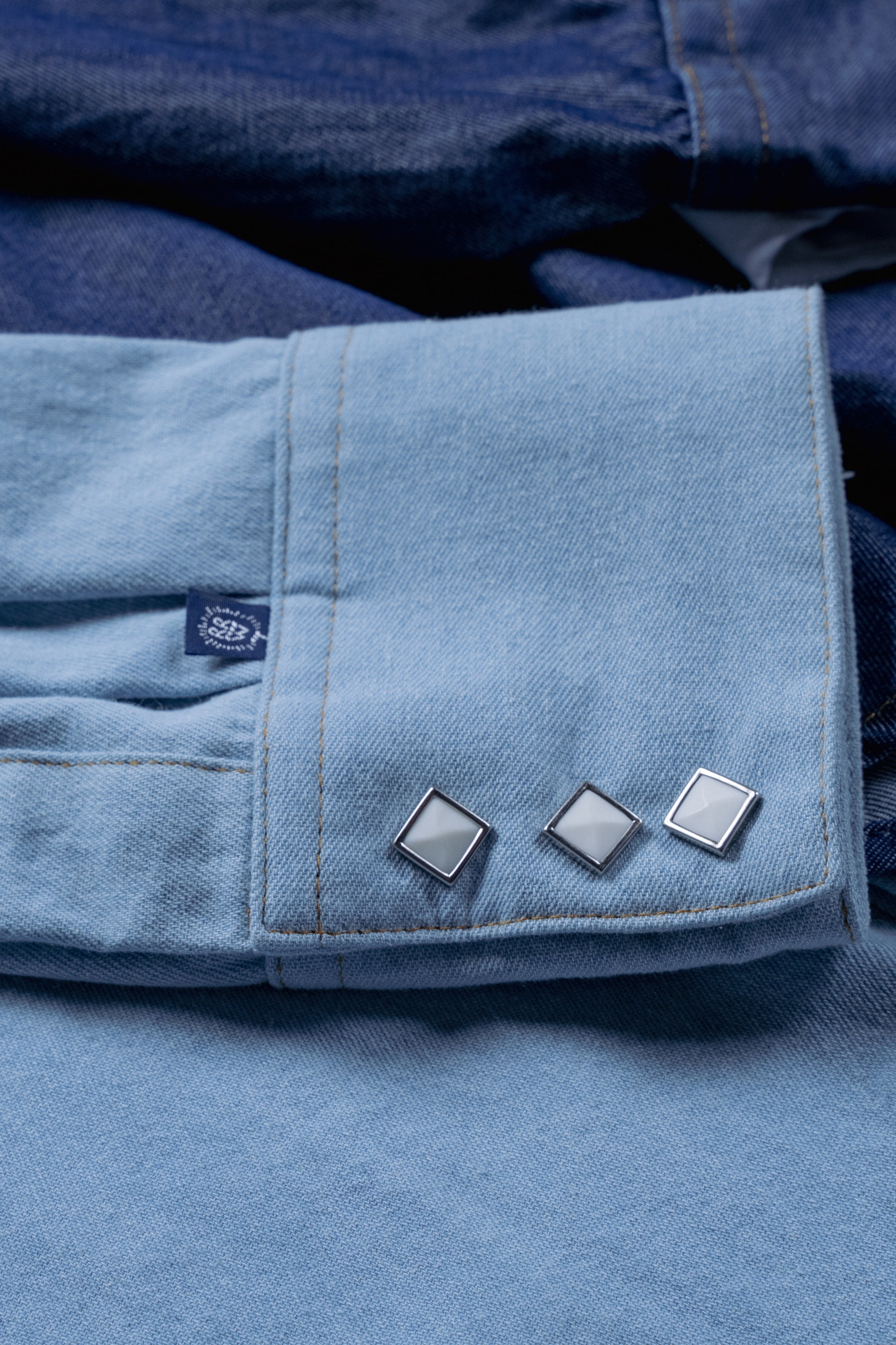 Women's Stonewashed Sky Blue Sawtooth Denim Western Shirt