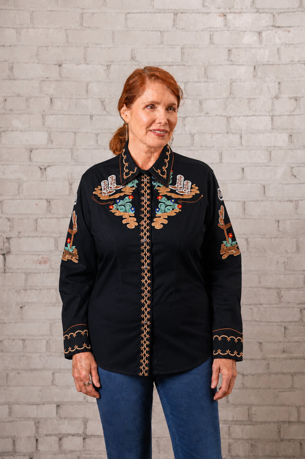 Women's Vintage Cactus & Cowgirl Boots Embroidered Western Shirt in Black