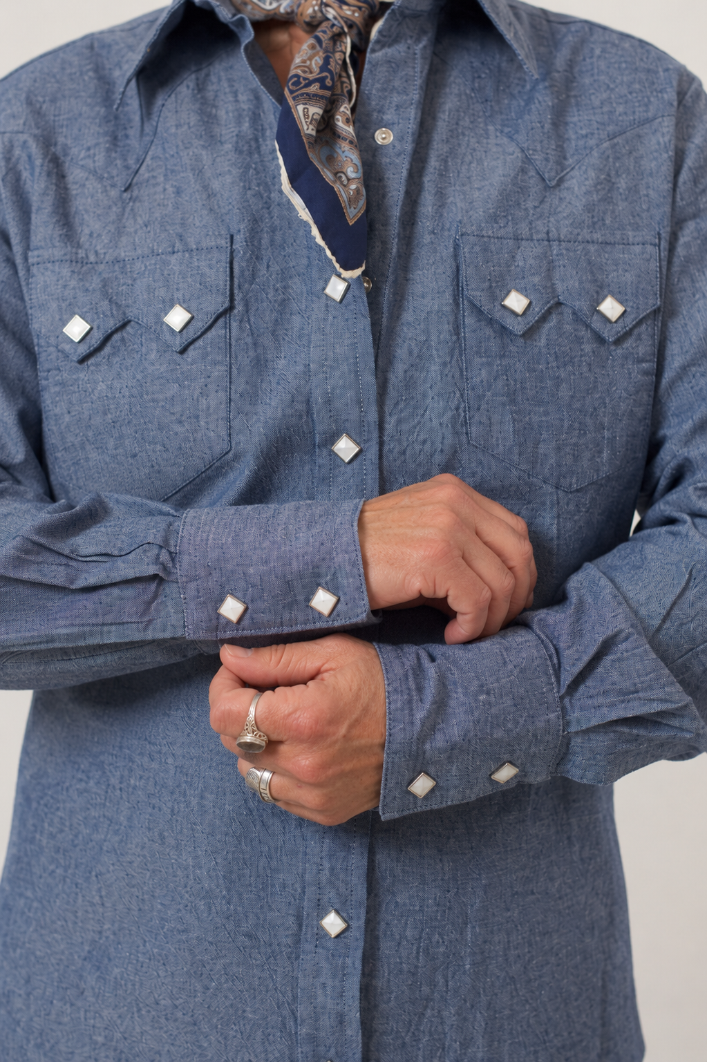 Women's Indigo Chambray Sawtooth Pocket Western Shirt