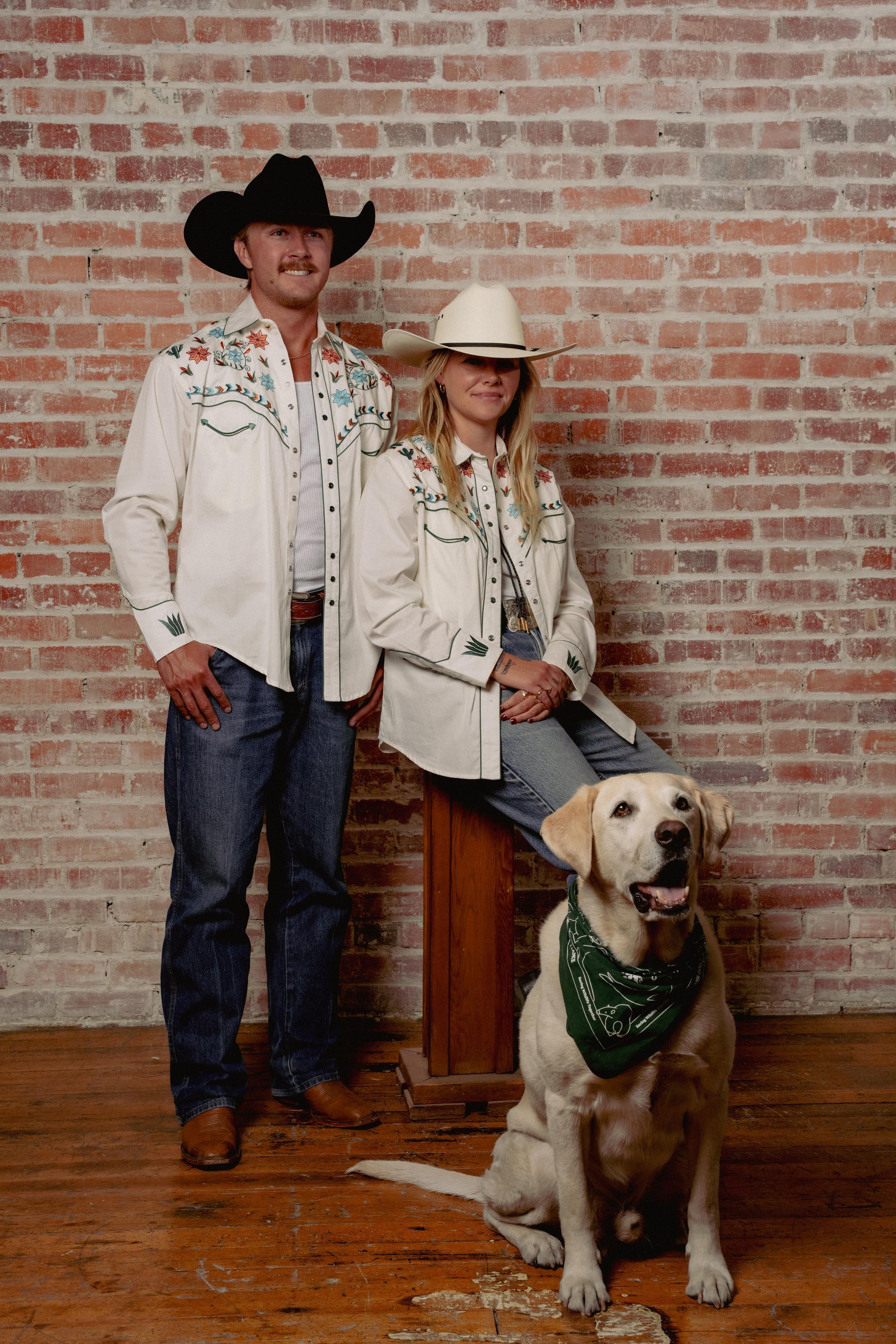 Men’s Ivory Agave Cactus Floral Embroidered Western Shirt