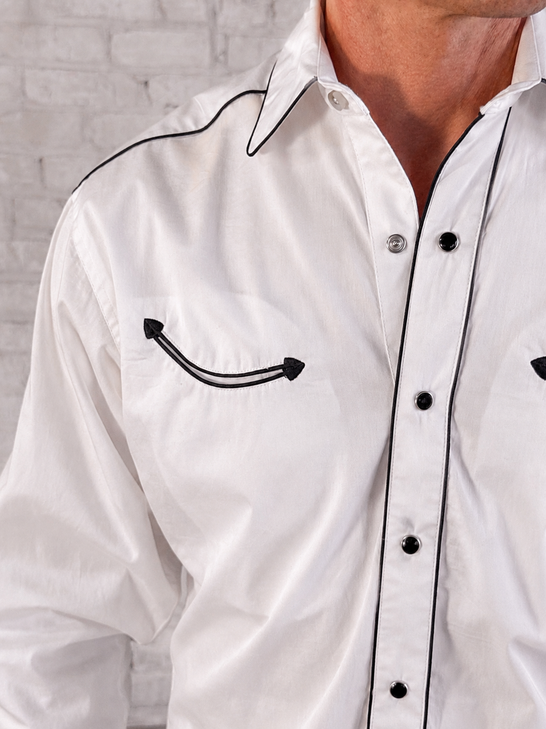 Men's Signature Solid White Western Shirt with Smile Pockets