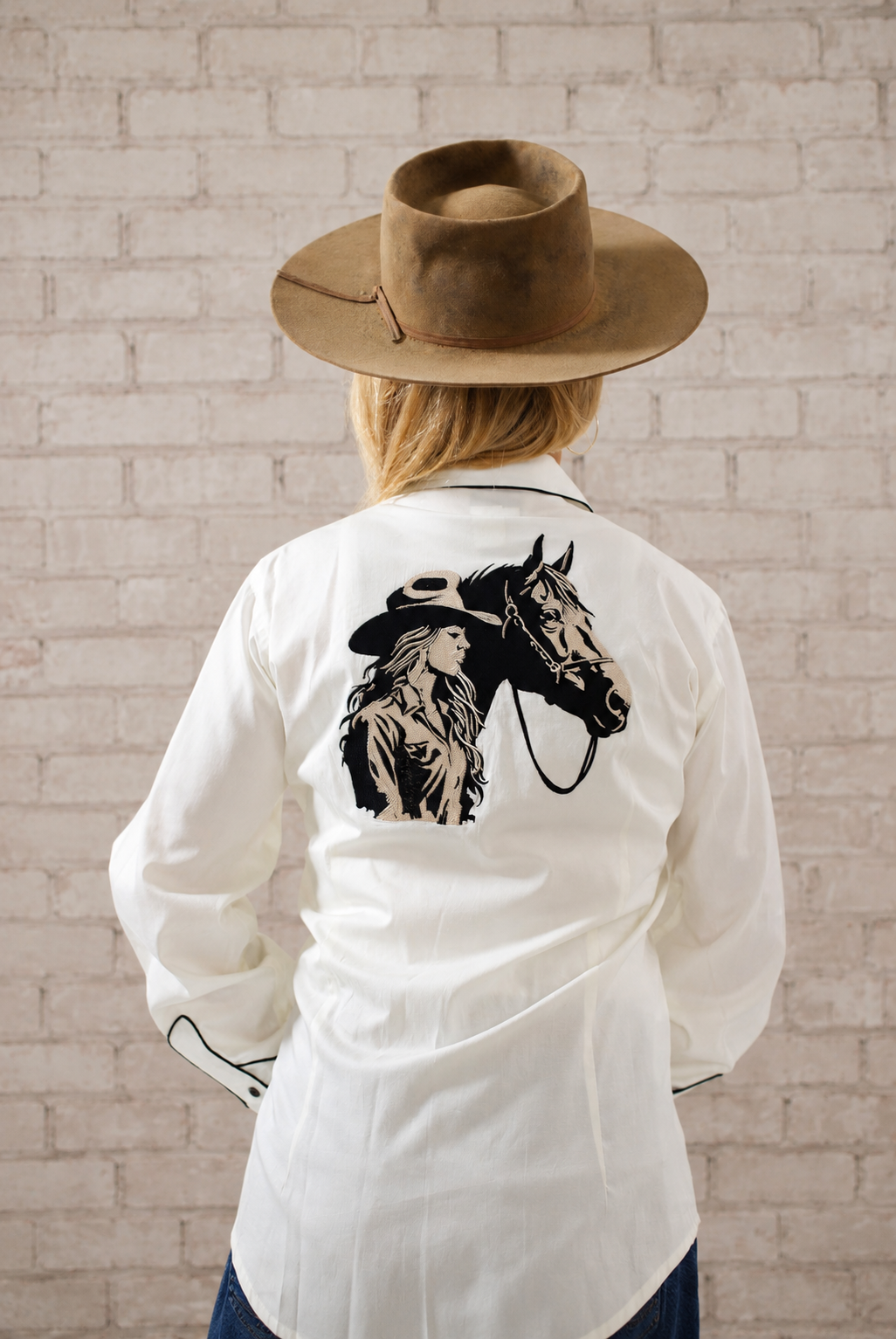Women’s Ivory Cowgirl & Horse Embroidered Western Shirt